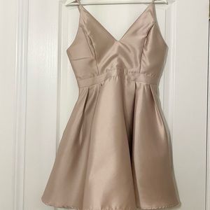 HONEY BOUTIQUE DRESS